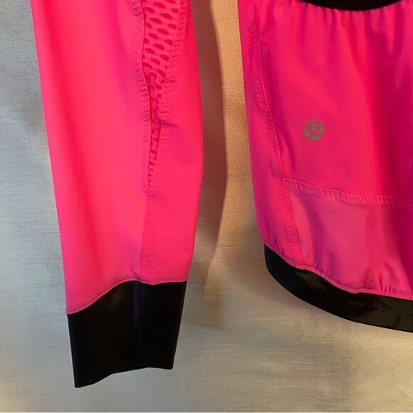 Lululemon Run: Essential Jacket II Ladies 6 Paris Pink - Picture 8 of 14